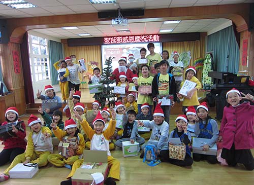 聖誕鞋盒Christmas Shoebox - 社團法人新竹市愛惜社區推展協會